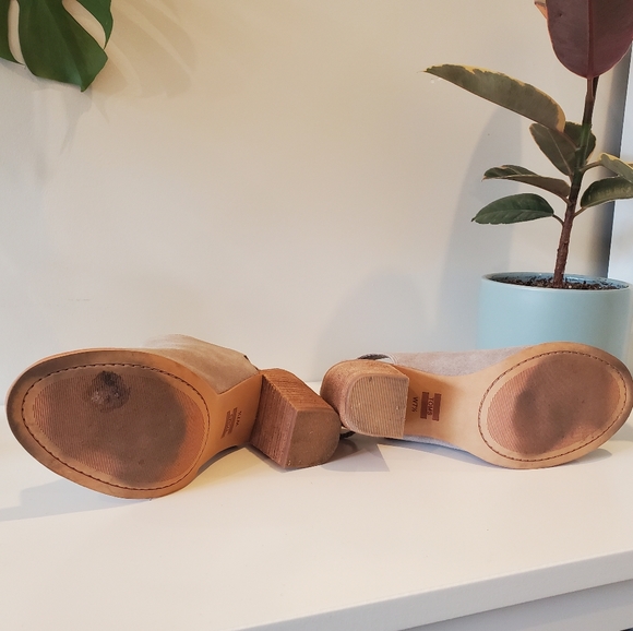 TOMS Desert Taupe Elba Heels - Picture 5 of 9